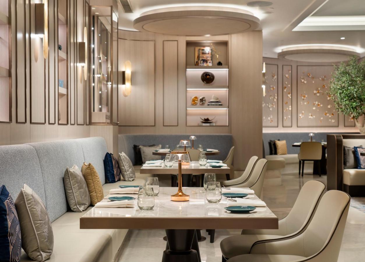 Address Istanbul Ξενοδοχείο Εξωτερικό φωτογραφία The interior of the restaurant