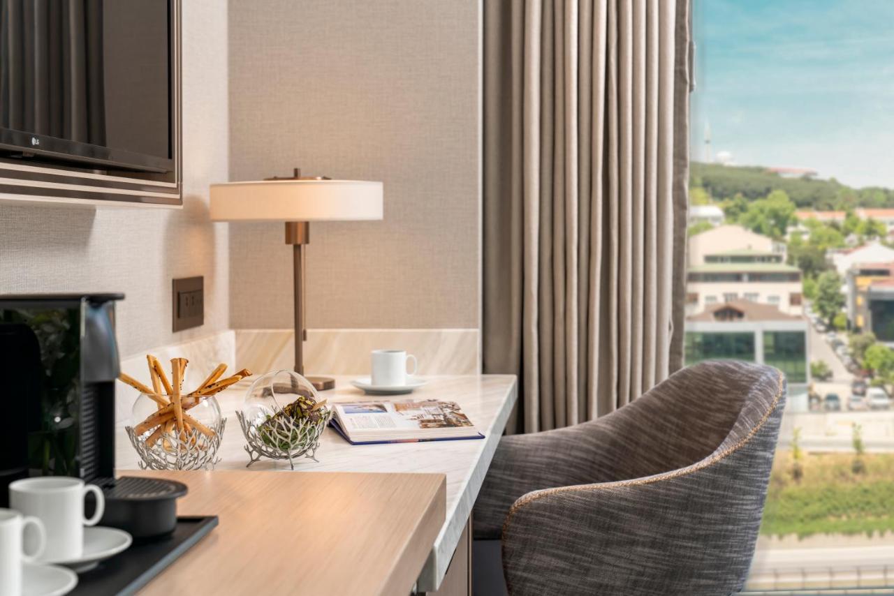 Address Istanbul Ξενοδοχείο Εξωτερικό φωτογραφία A work desk in a hotel room