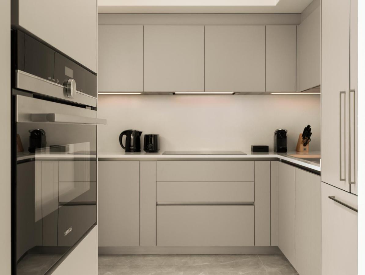 Address Istanbul Ξενοδοχείο Εξωτερικό φωτογραφία A modern kitchen