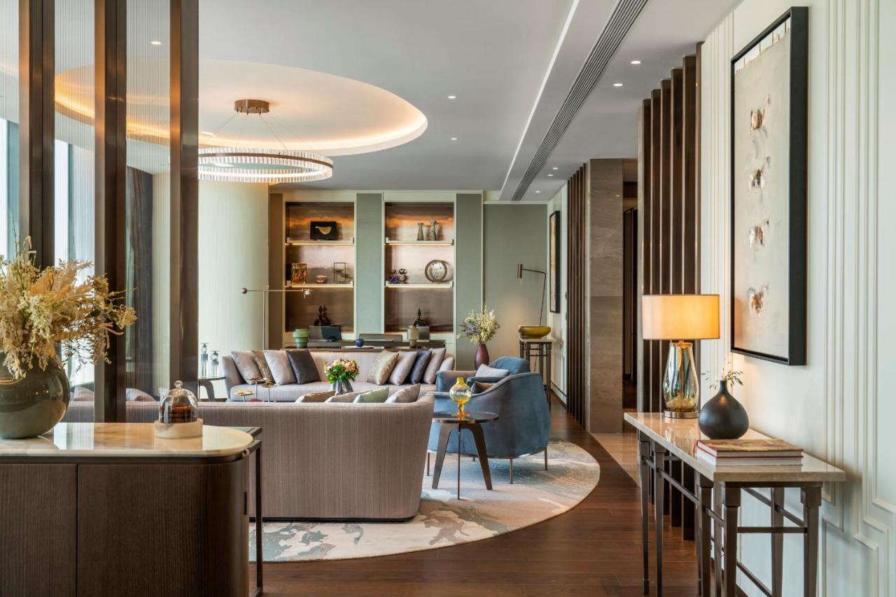 Address Istanbul Ξενοδοχείο Εξωτερικό φωτογραφία The living room of a three-bedroom apartment